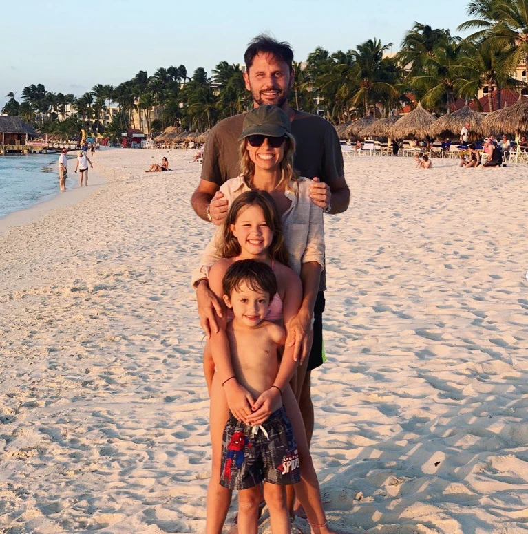 Mariana y Chihade con sus hijos de vacaciones