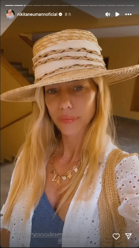 La primera foto "playera" de Nicole Neumann