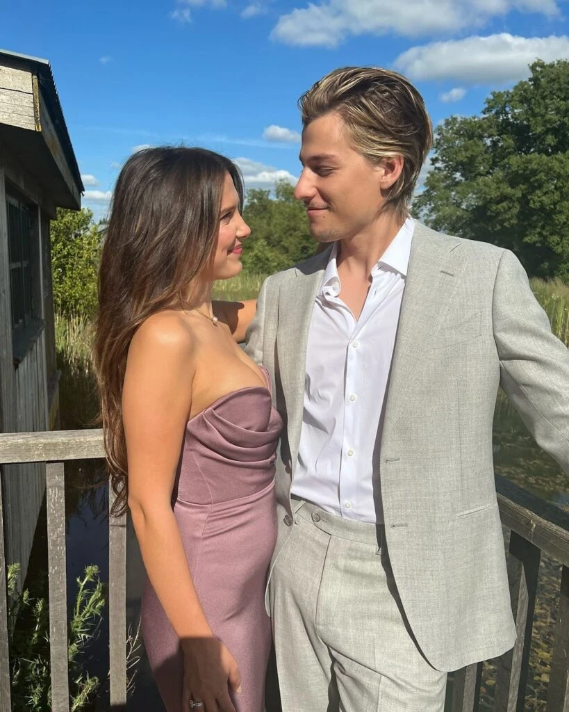 Las fotos de la boda secreta de Millie Bobby Brown y el hijo de Bon Jovi