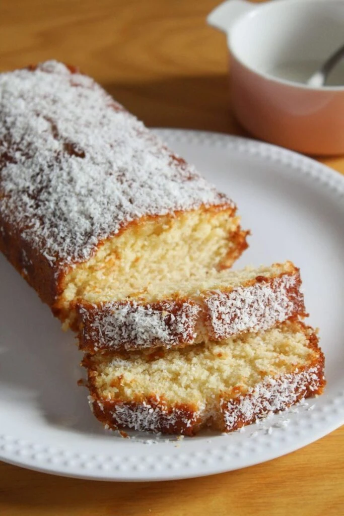 Budín de coco húmedo: la receta sin azúcar ni manteca