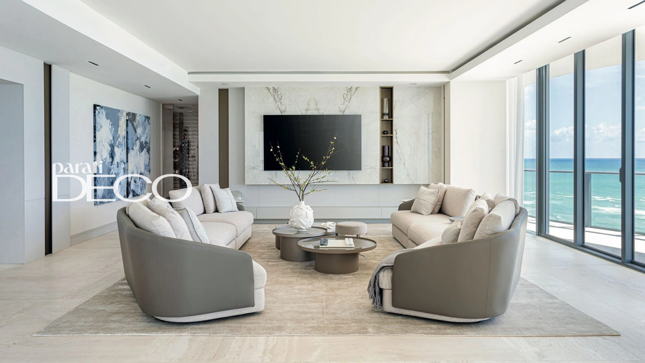 Este apartamento, al estar situado en un piso alto, goza de una visión despejada.