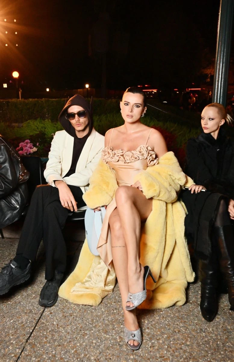 Paul Hameline, Bella Thorne y Petit