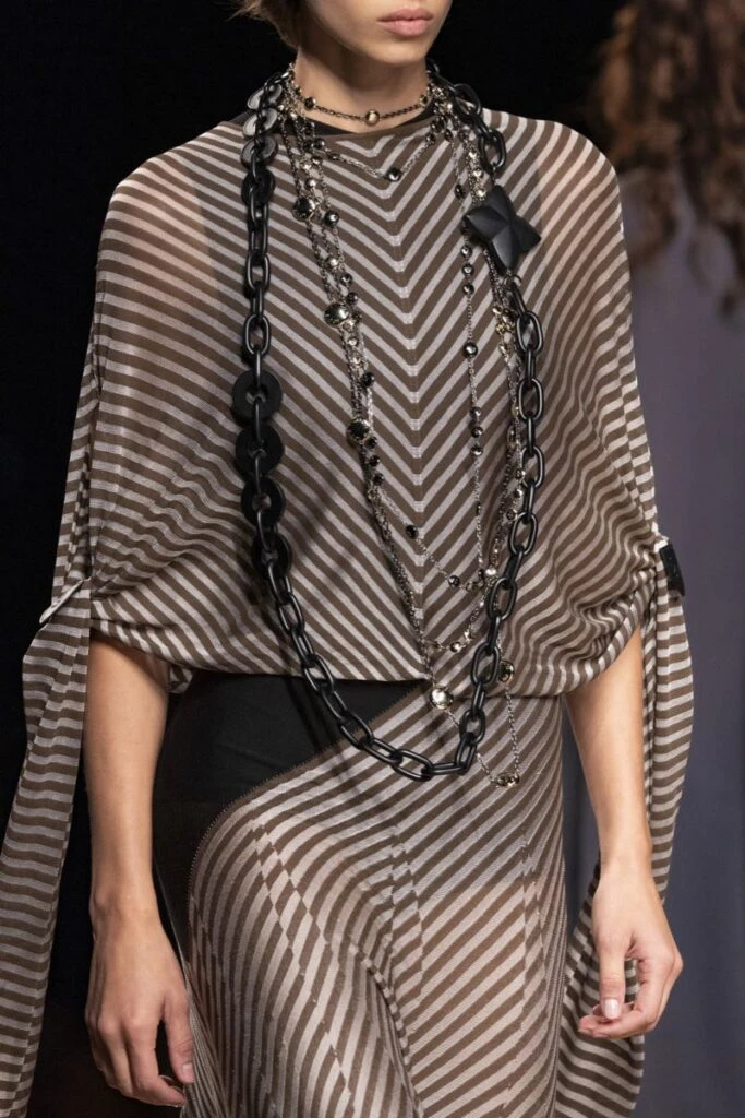 Accesorios en el desfile de Louis Vuitton