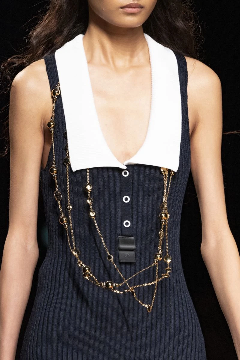 Accesorios en el desfile de Louis Vuitton