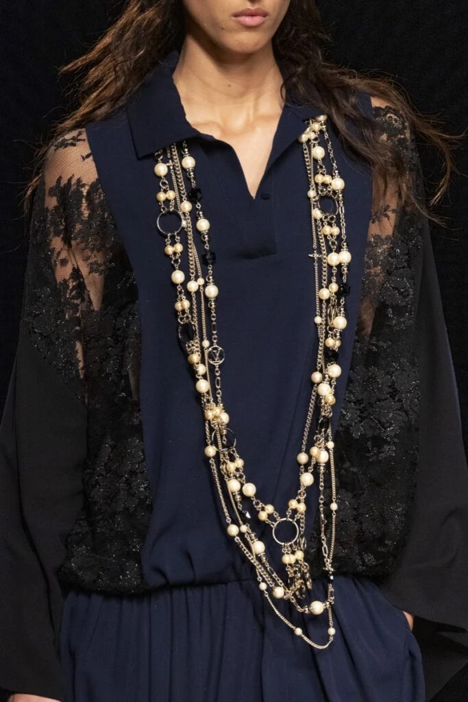 Accesorios en el desfile de Louis Vuitton