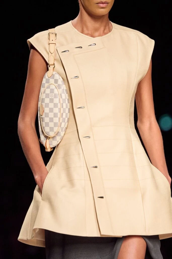 Accesorios en el desfile de Louis Vuitton