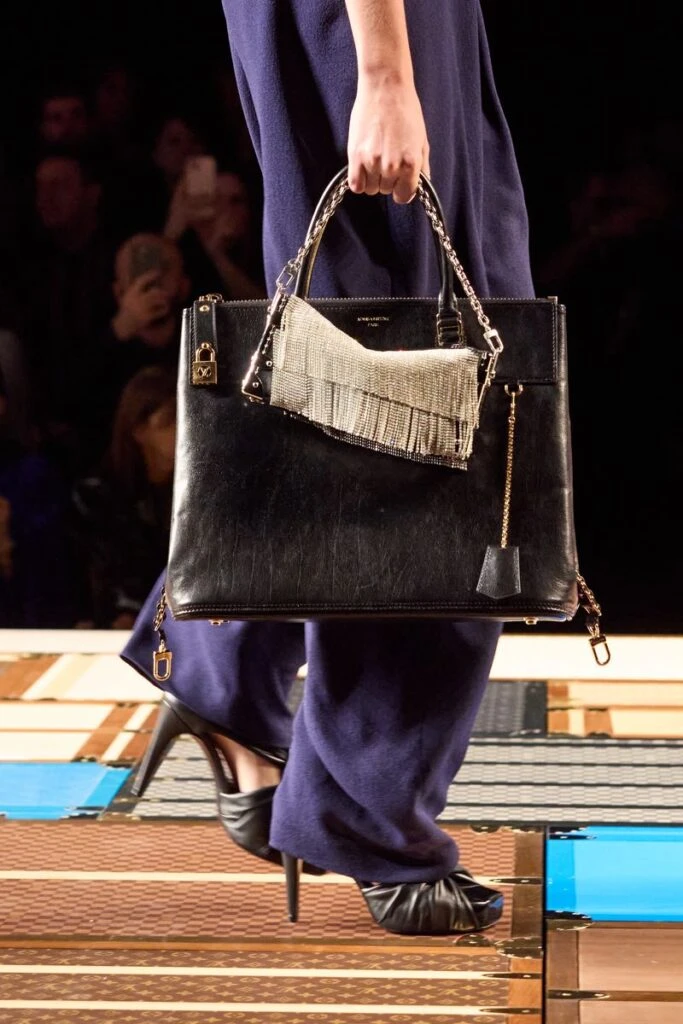 Accesorios en el desfile de Louis Vuitton