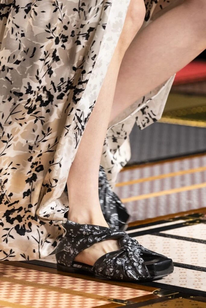 Accesorios en el desfile de Louis Vuitton