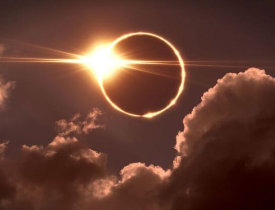 Tu horóscopo para el eclipse solar en Libra: lo que necesitás saber