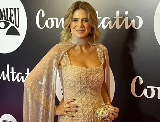 Flavia Palmiero cautiva con su look en la gala Fundaleu