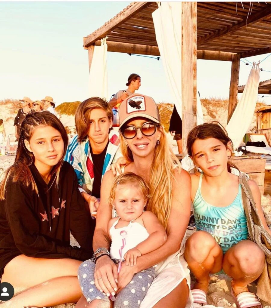 Milagros Brito y su familia