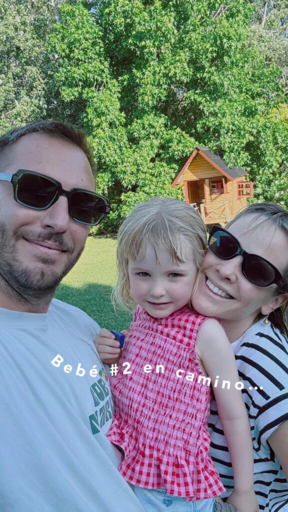 Muni Seligmann con su marido y su hija