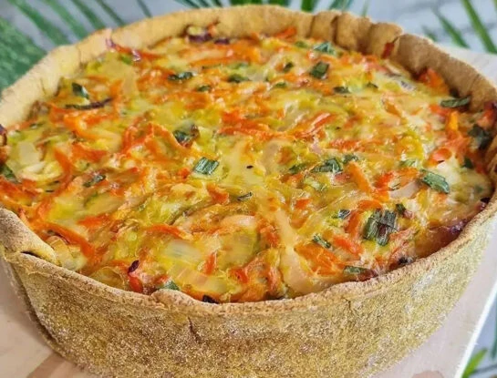 Tarta de zucchini, zanahoria y queso: la receta exquisita y nutritiva, ideal para que los chicos coman verduras