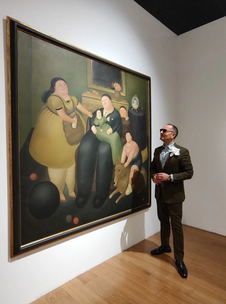 Fabián Medina Flores conducirá "Temporada de arte", un nuevo ciclo de moda y arte