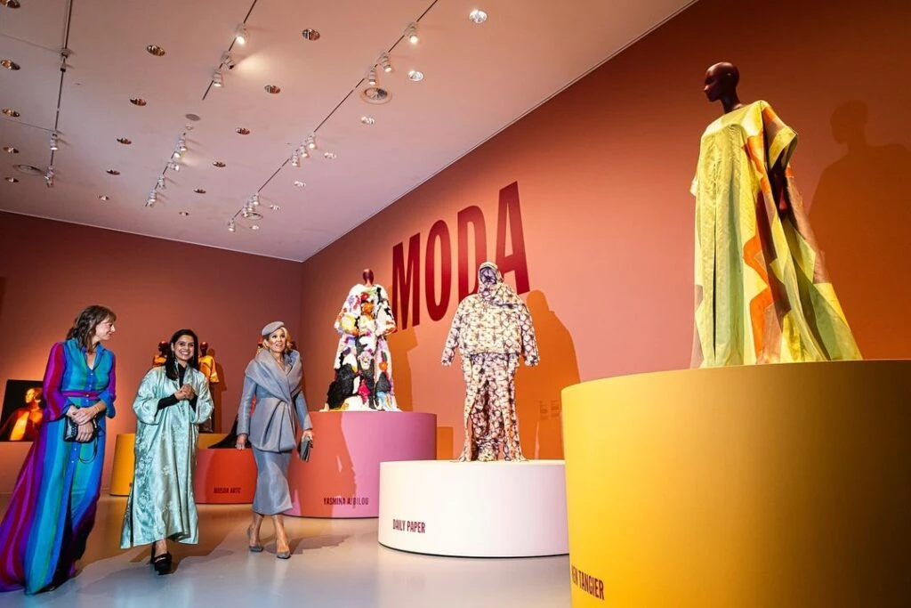 look maxima monocolor gris