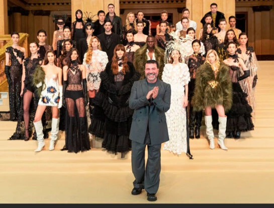 Javier Saiach abrió la Semana de Alta Costura con un desfile de alto impacto
