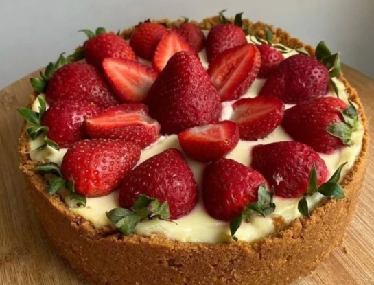 Tarta con frutillas y crema pastelera: el postre ideal para el Día de la Madre