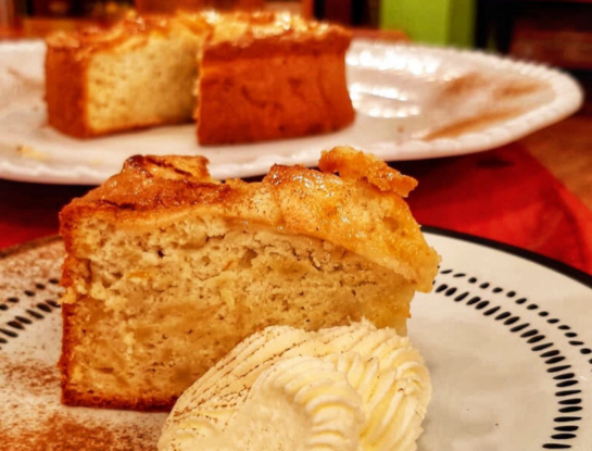 Torta de manzana: la receta de Ariel Rodríguez Palacios para la hora del té