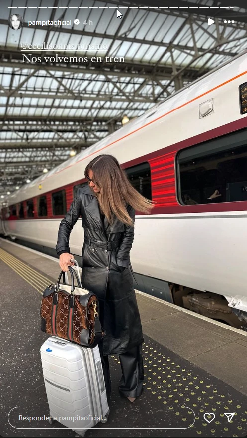 El lujoso bolso que usa Pampita en su viaje por Europa