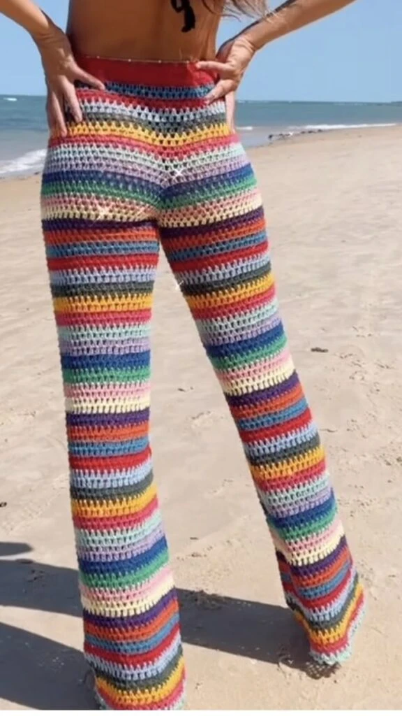 Pantalón crochet tendencia playa