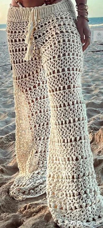 Pantalón crochet tendencia playa