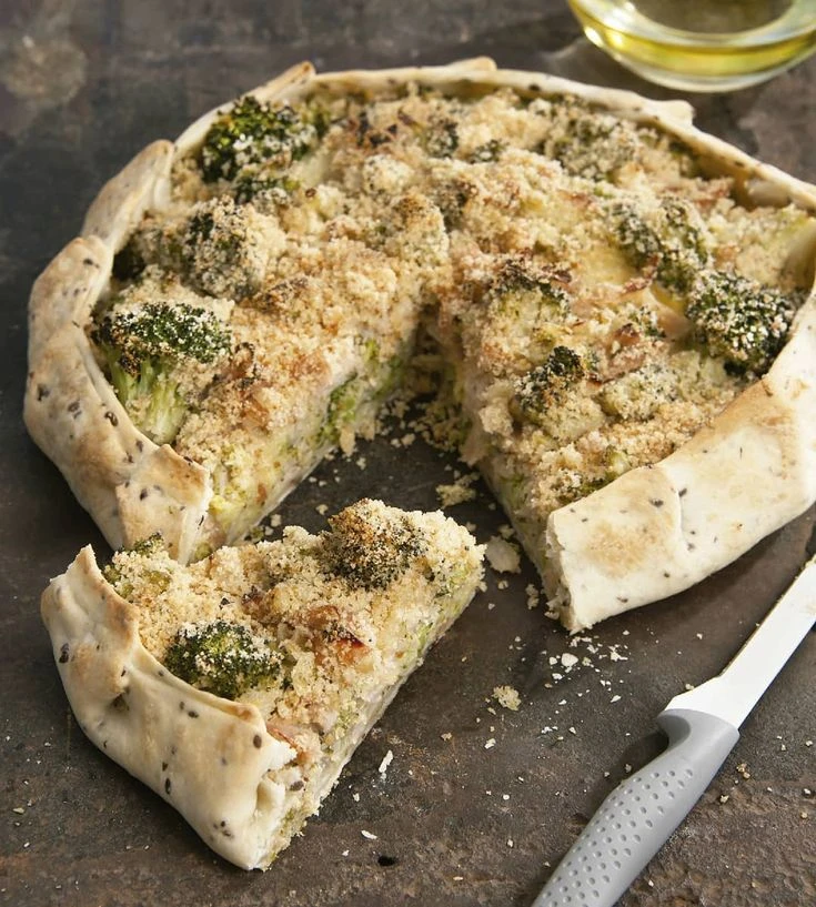 La receta de la tarta de brócoli, roquefort y hongos