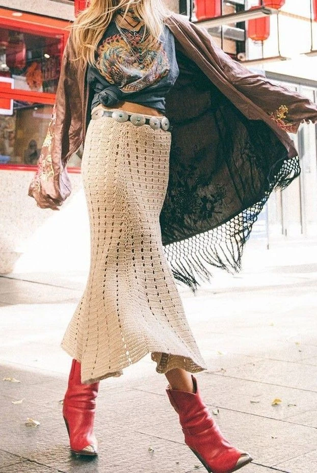 7 looks con prendas al crochet, la textura protagonista de la primavera