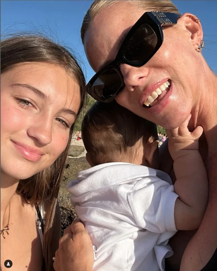 Las fotos del bautismo de Cruz