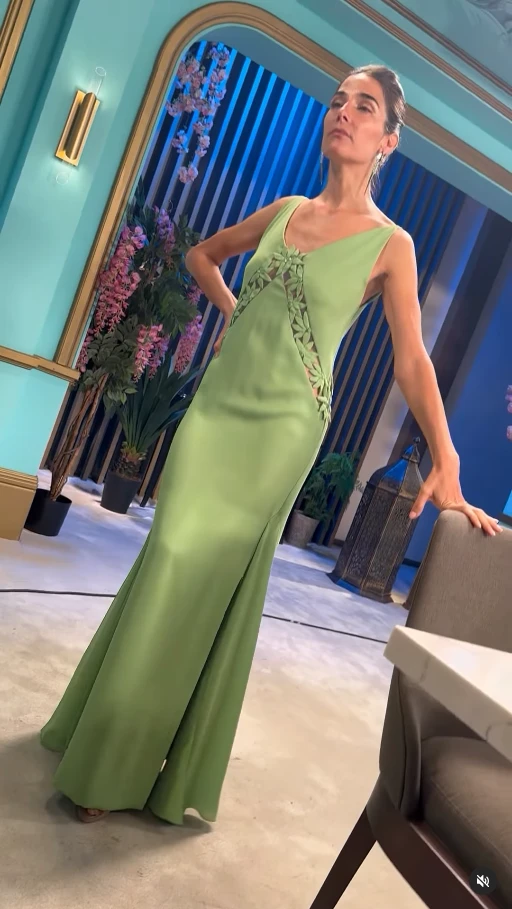 El look verde arveja de Juana Viale