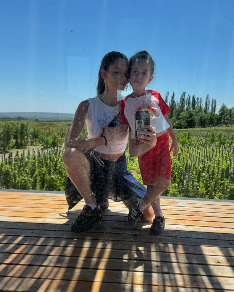 Las fotos de la escapada de Violeta Urtizberea junto a su familia a Mendoza. Foto: IG.