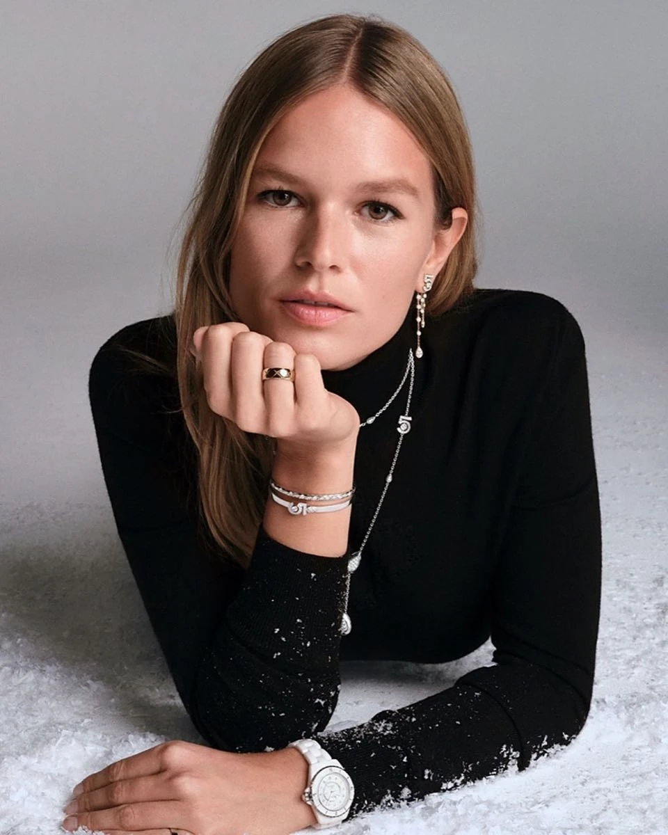 Campaña Chanel con joyas para las fiestas.