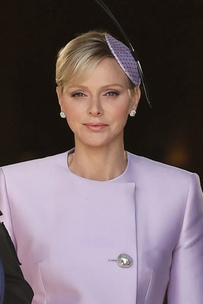 Charlène optó por un look moderno y sofisticado para el Día Nacional de Mónaco