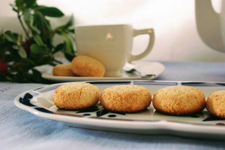 La receta de las galletitas de queso, limón y coco