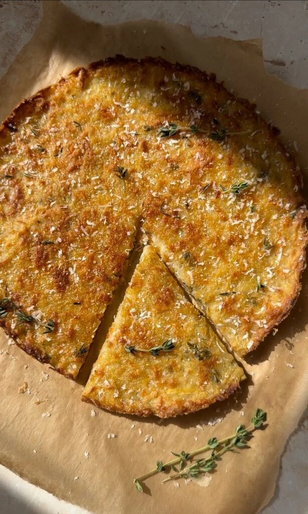 Halloumi potato scarpaccia: la receta de tarta de queso y papa