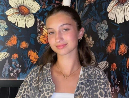 Indiana Cubero sorprendió con un look animal print en el cumpleaños de Nicole Neumann