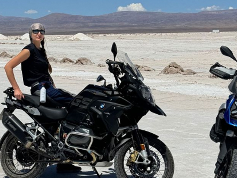 Escapada romántica: Lucía Pedraza y Nacho Viale recorren el norte argentino en moto
