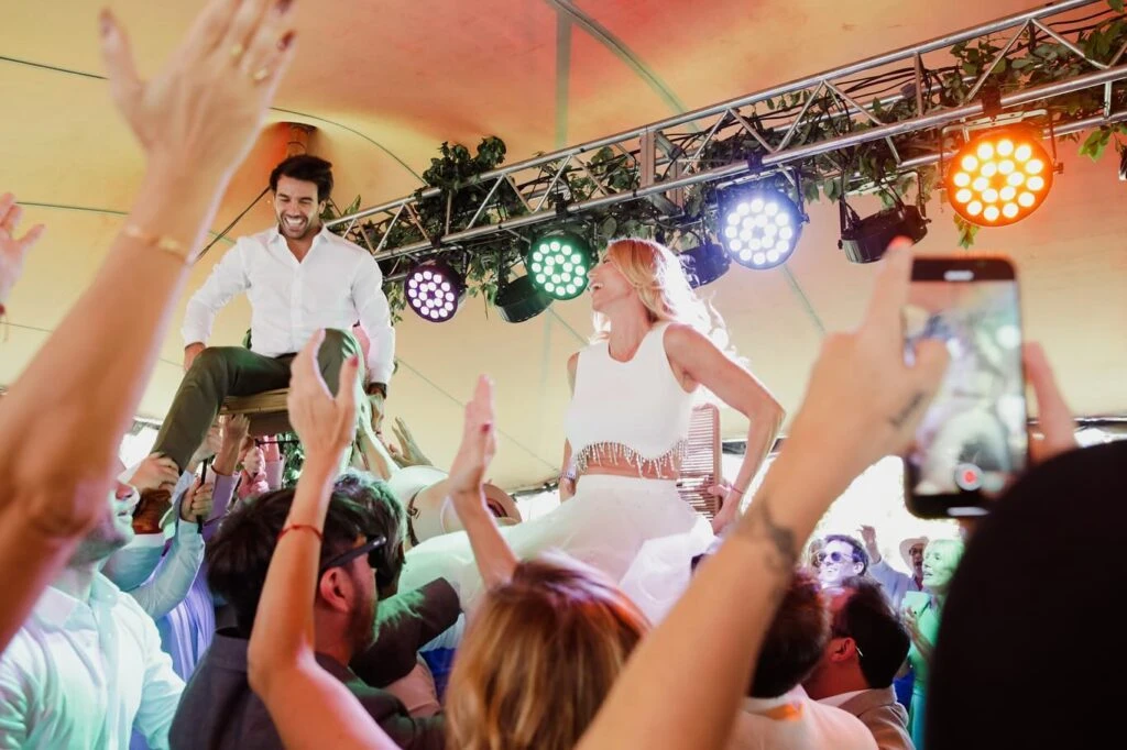 Nicole Neumann y Manu Urcera cumplen un año de casados