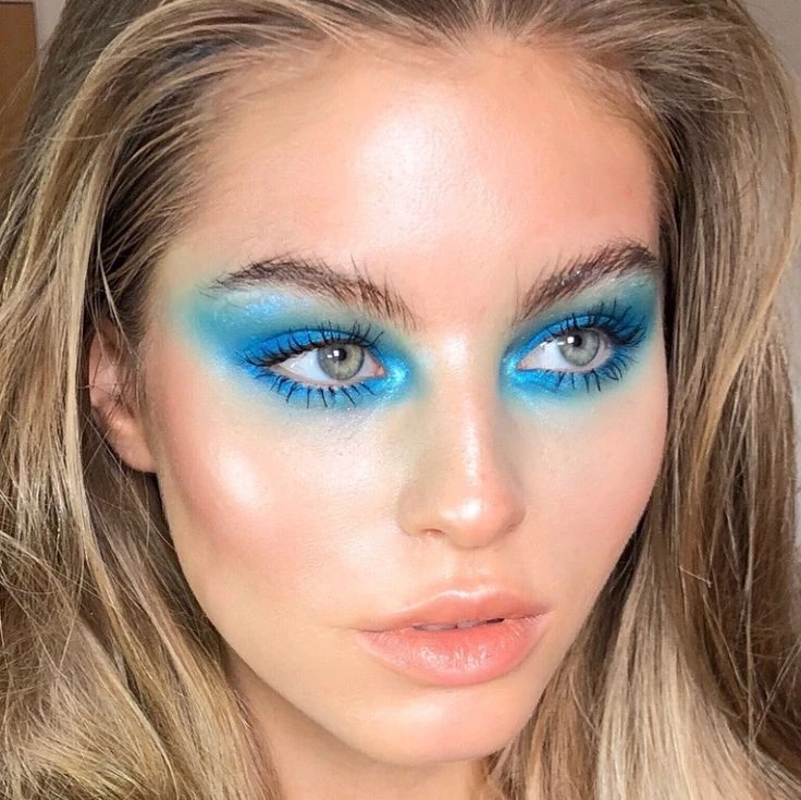 Ojos de impacto  azul, verde y violeta, los colores que conquistan la mirada