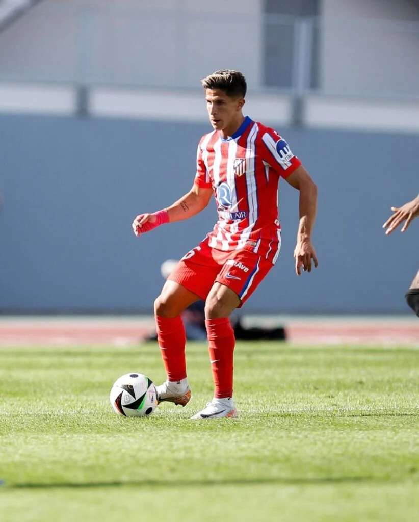 Quién es Giuliano Simeone, el hijo de el Cholo y Carolina Baldini que debutó en la Selección ante Perú 