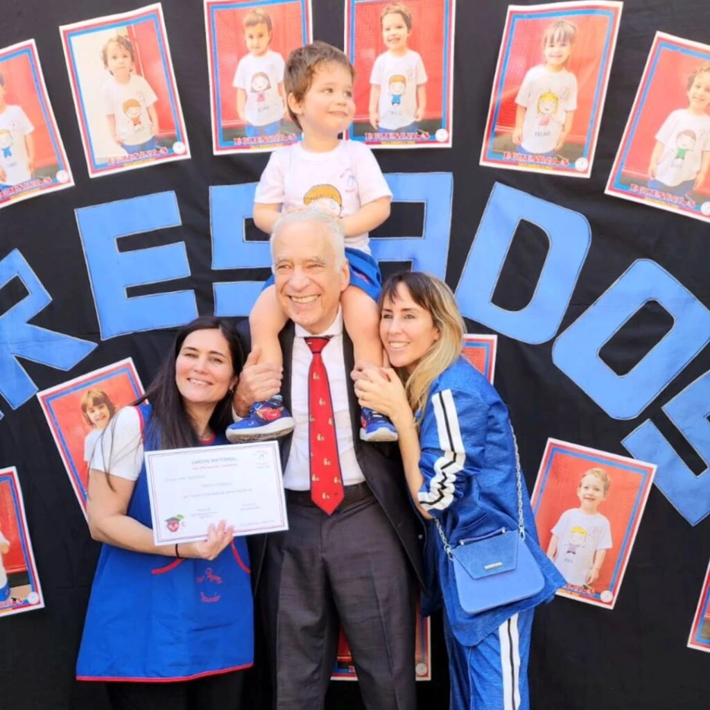 Alberto Cormillot y Estefanía Pasquini en la primera fiesta de egresado de su hijo Emilio