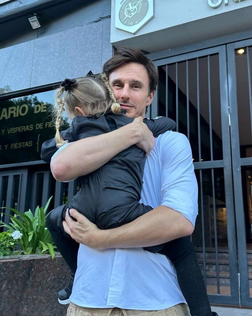 Roberto García Moritán con Ana: la llevó al concert del jardín donde se encontró con Pampita