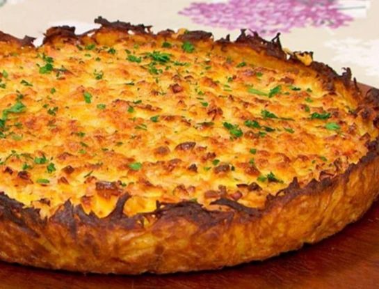 Tarta de jamón y queso sin masa: la receta fácil, nutritiva y económica