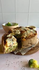 La receta de la tarta de brócoli, roquefort y hongos