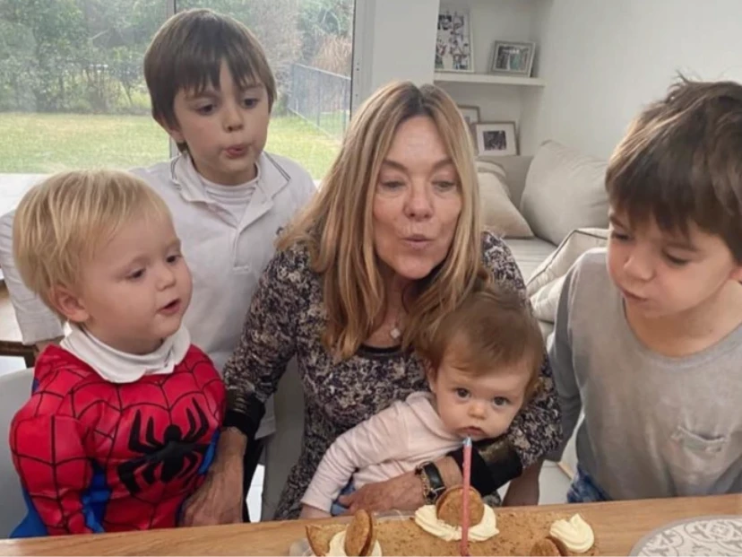 la trilliza maria laura y sus nietos