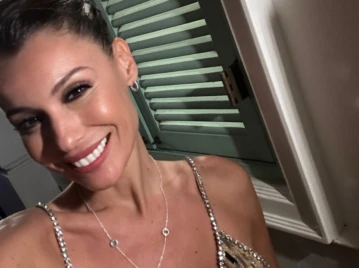 look de noche de Pampita en tailandia