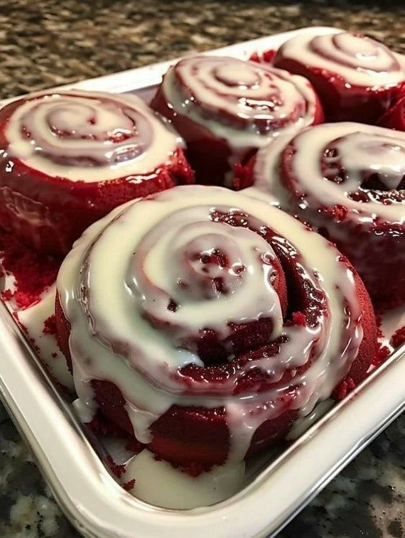 Red velvet cinnamon rolls: una receta innovadora para la merienda