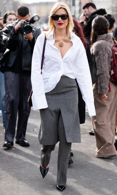 Pollera sobre pantalones. 