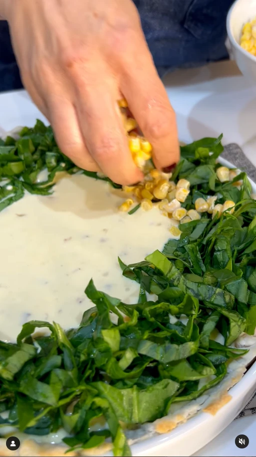 Jimena Monteverde prepara la receta de la tarta arcoíris