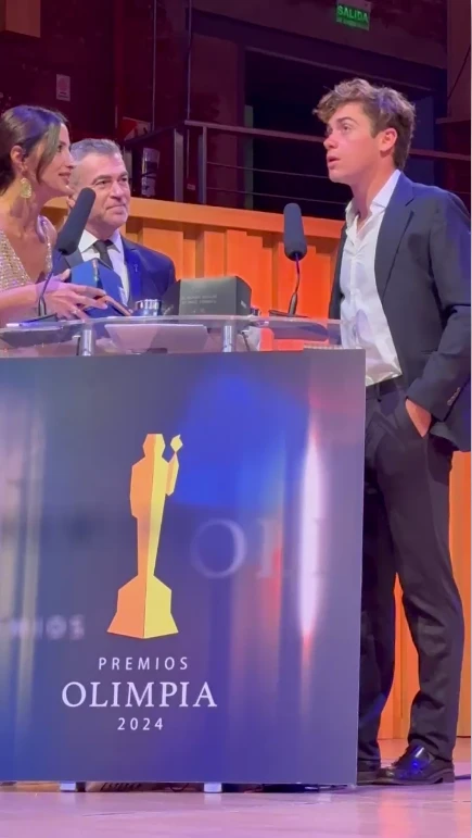 Franco Colapinto recibió el Olimpia de Plata