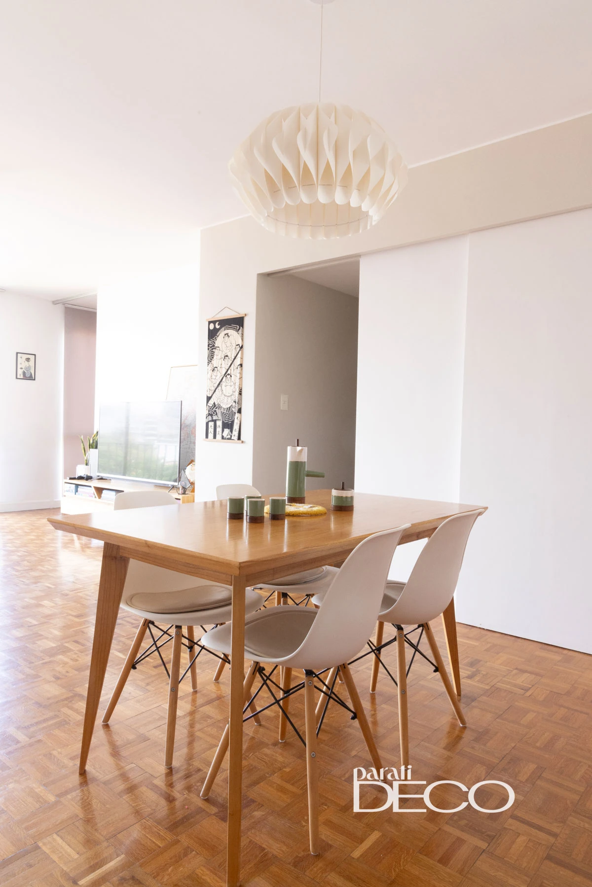 Todo está a la vista y al alcance en el depto de Caro Bello, ecléctico, aesthetic y funcional. 